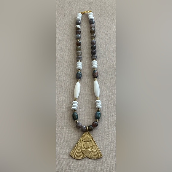 22 inch Botswana Agate and Jade bead necklace NWOT - Picture 10 of 14